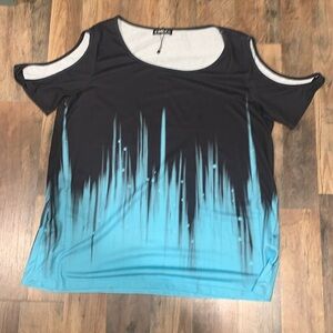 Sheillay Size 3X shirt with peekaboo shoulders.  Grey and turquoise. Super soft.